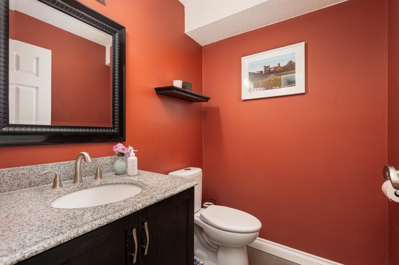 1005 Alpine Pl