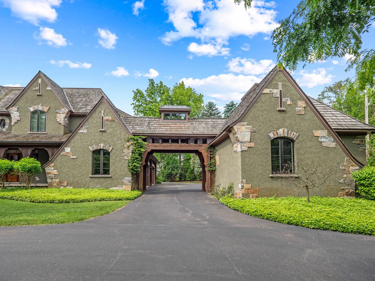 26565 Scenic Drive