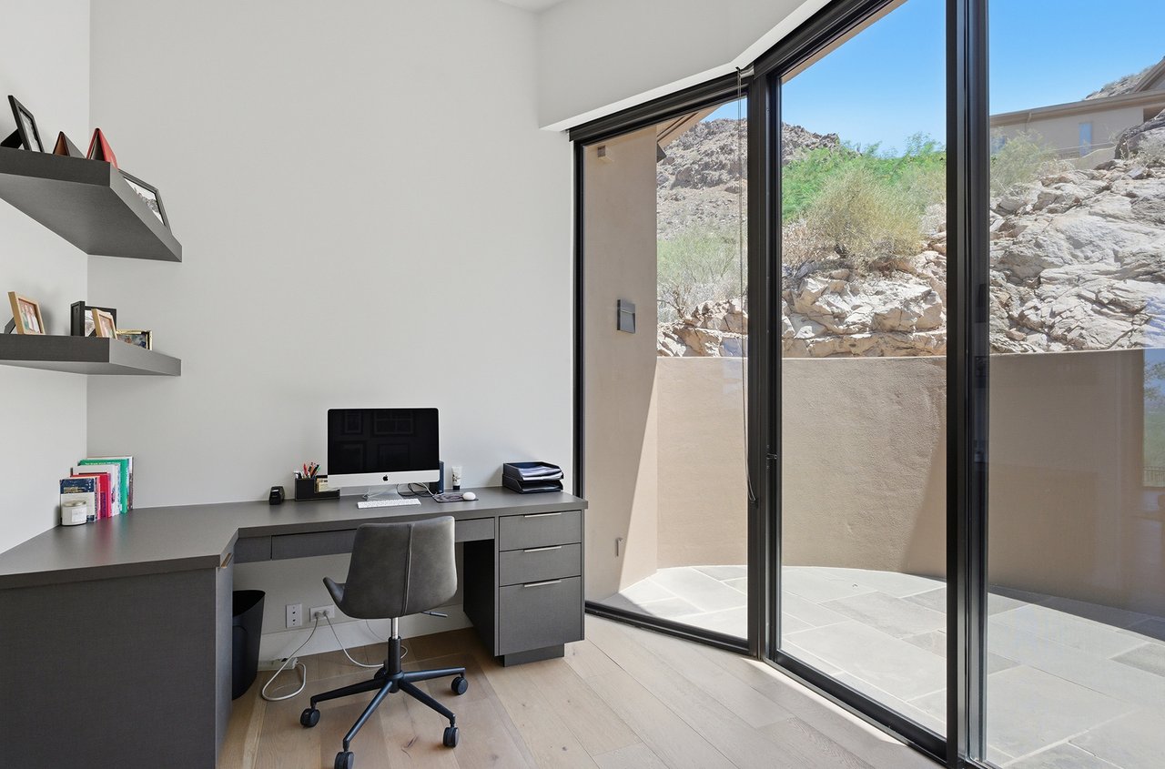 5411 E ROADRUNNER Road