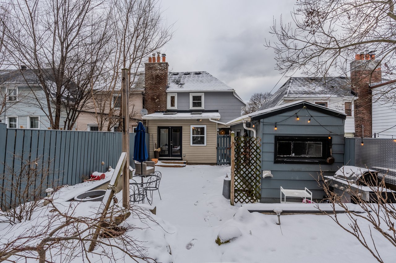398 Coxwell Ave