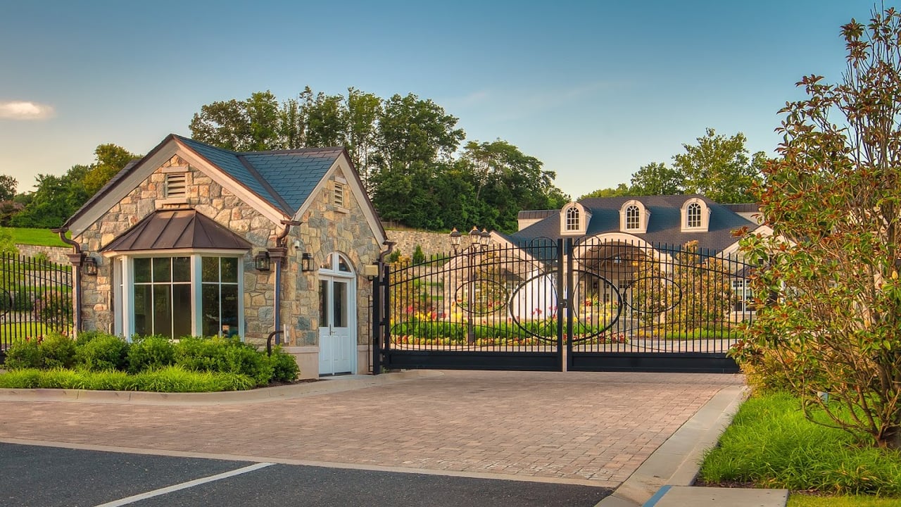 8201 River Rd, Bethesda, MD 20817