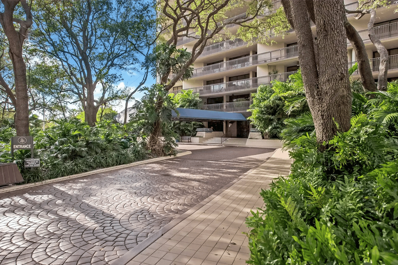 2901 S Bayshore Drive # 1B