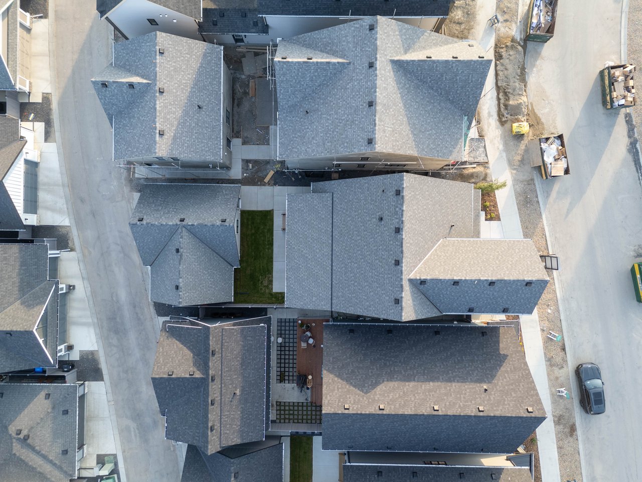 227 Calais Drive SW