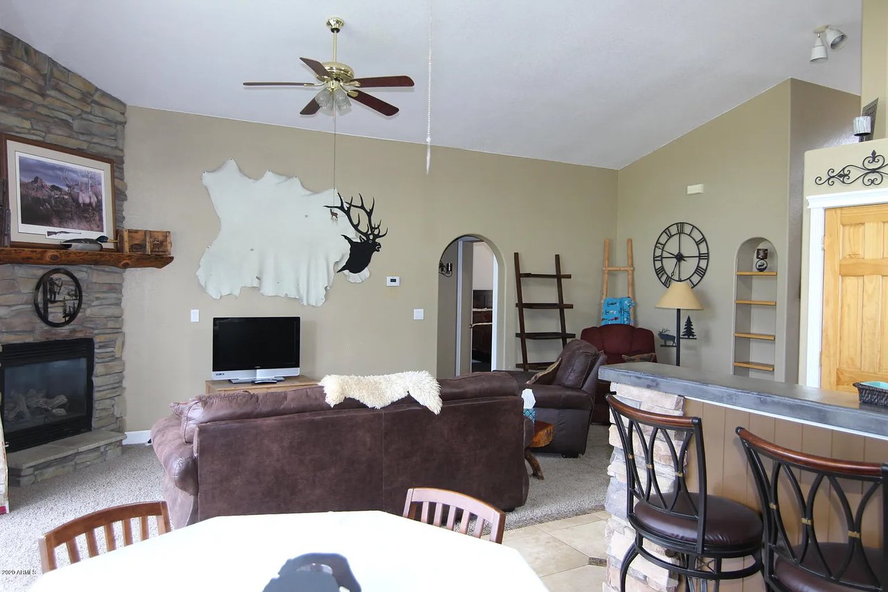 3701 N Country Club Dr