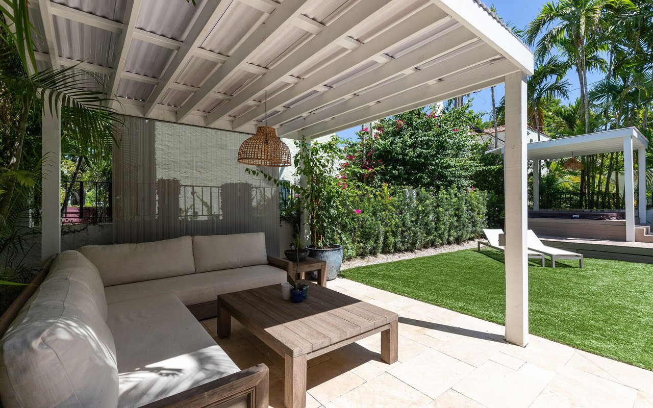 How Buying a Multi-Generational Home Helps with Affordability Today