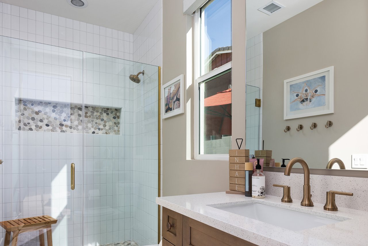 3405 E BLOOMFIELD Parkway