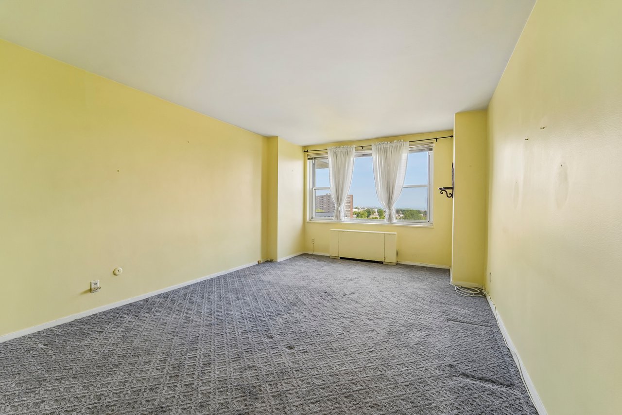 2000 Linwood Avenue 11A