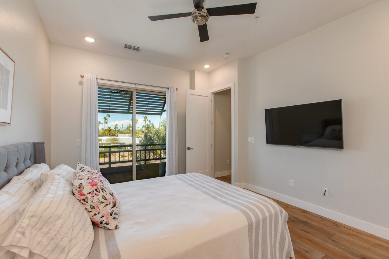 6565 E Thomas Rd. #1142