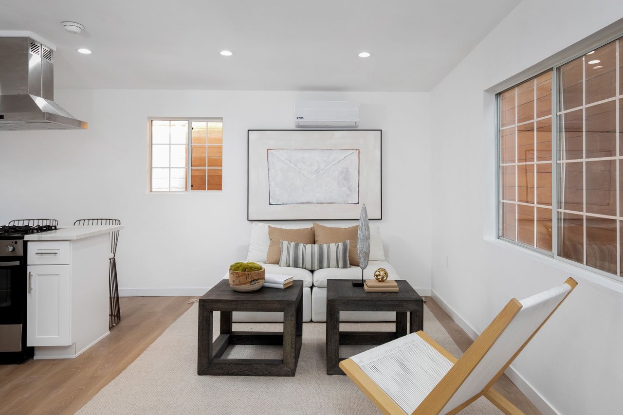 574 Mount Holyoke Ave