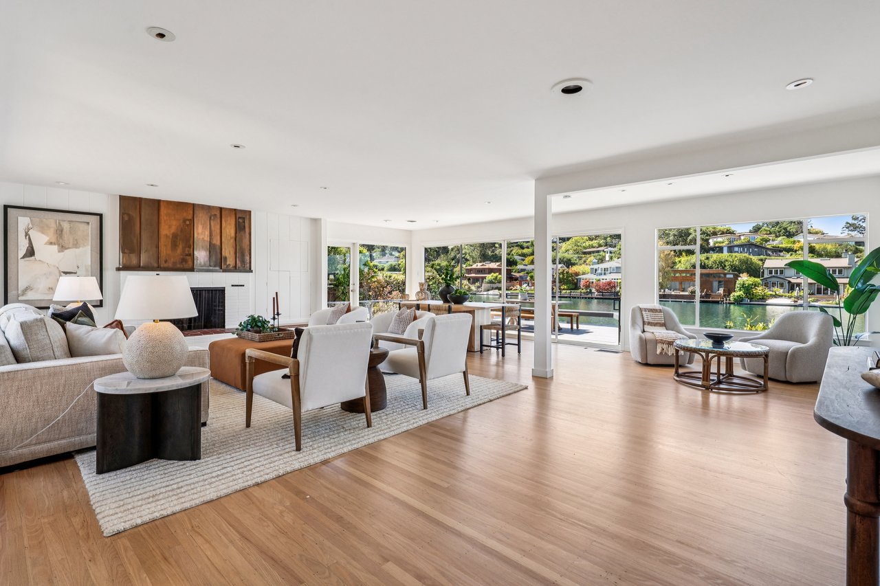 Single Level Living on the Belvedere Lagoon