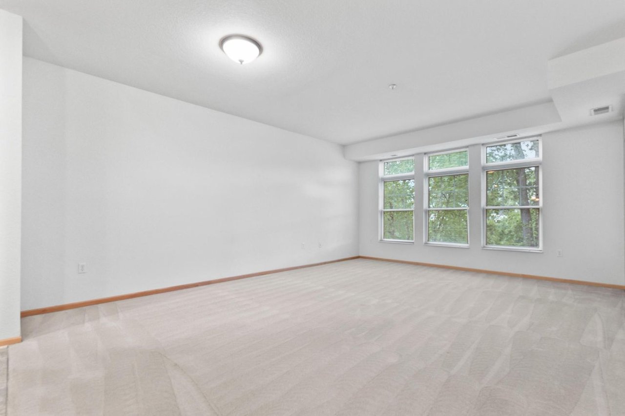 7100 Metro Blvd #116