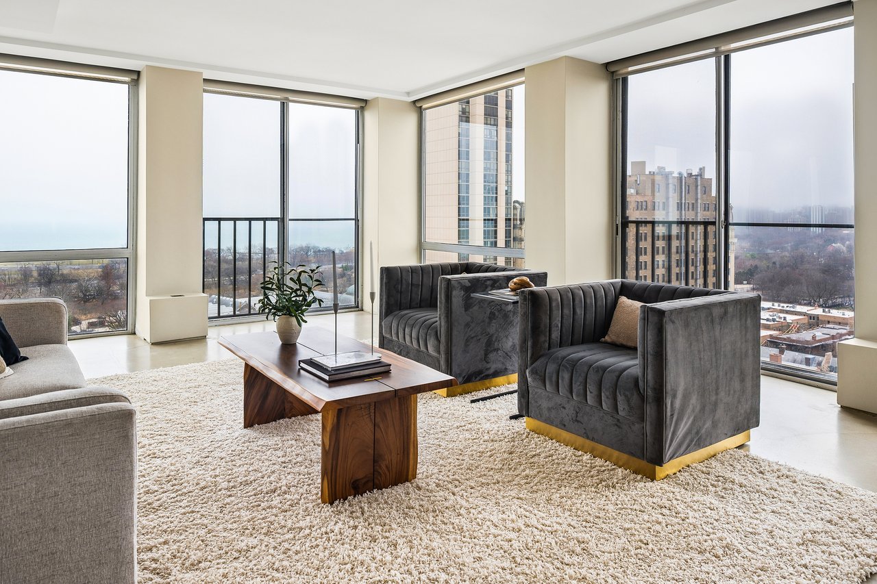 345 W Fullerton Parkway Unit: 1801