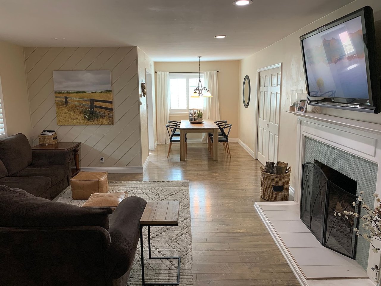 81 Hillview Ave, Ventura, CA 93003