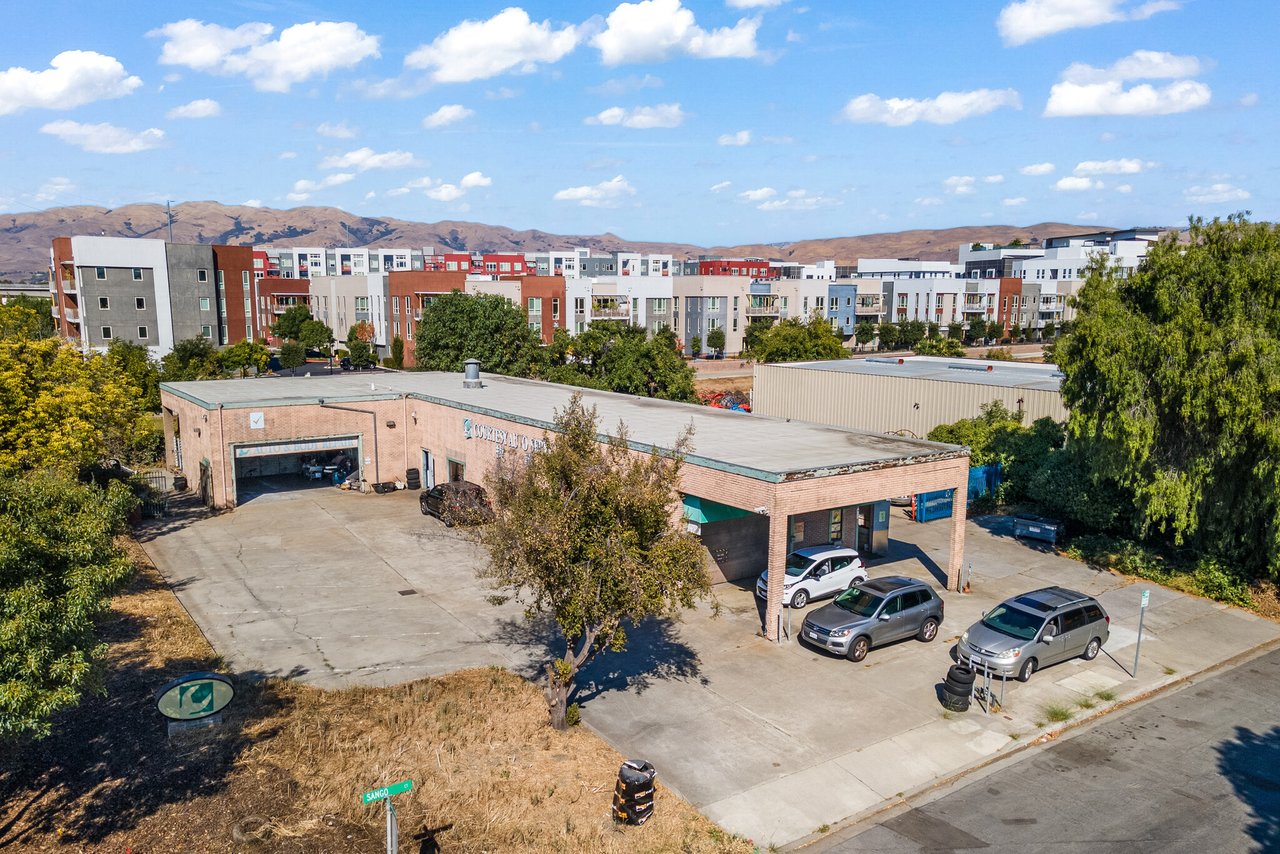 Rare 6,260 SF Auto Body/Repair Building