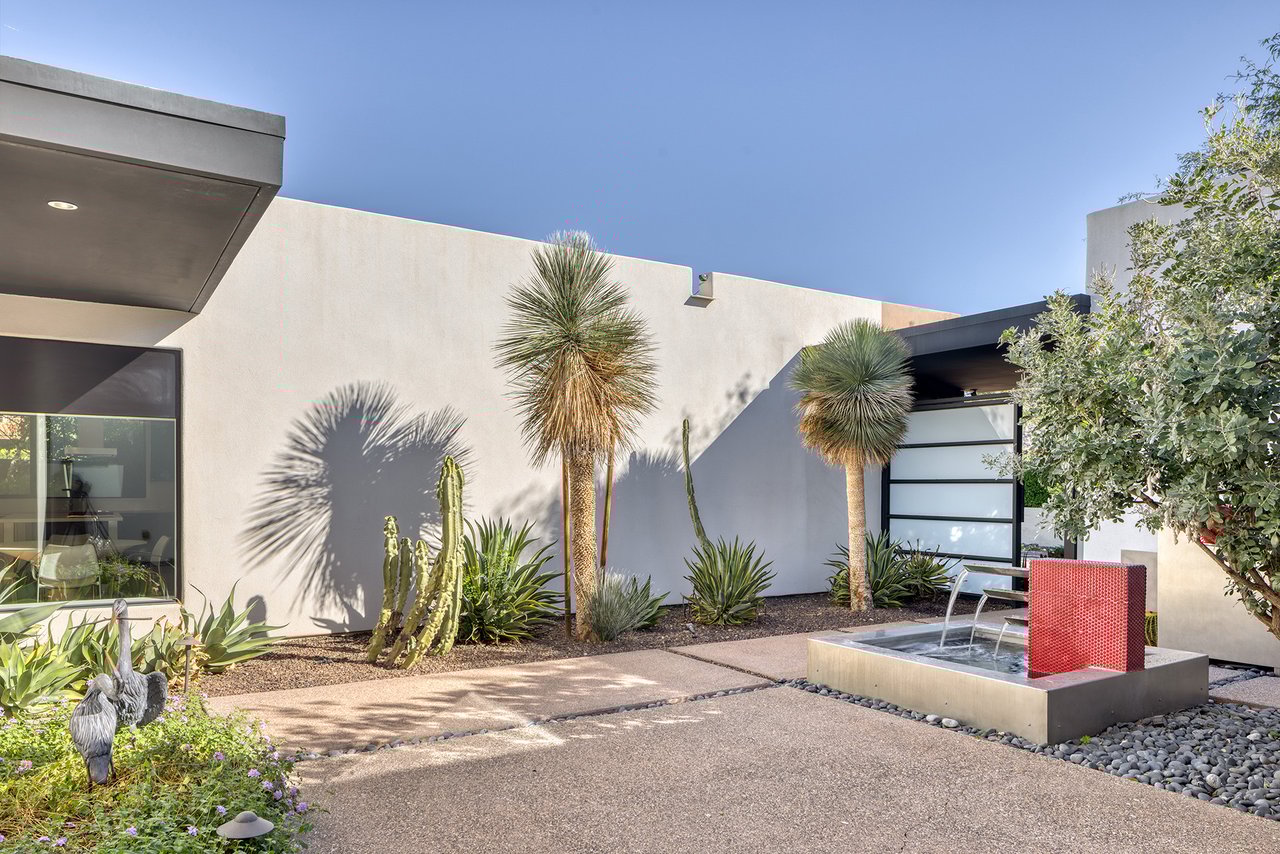 5434 E Lincoln Drive 50