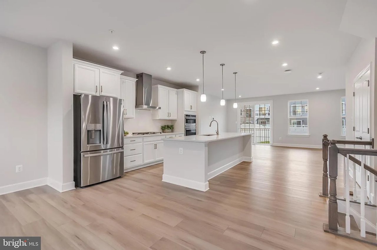 10835 Foxtrot Cir