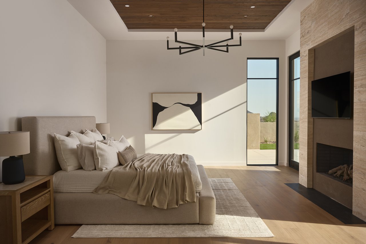 9619 N SOLITUDE Canyon