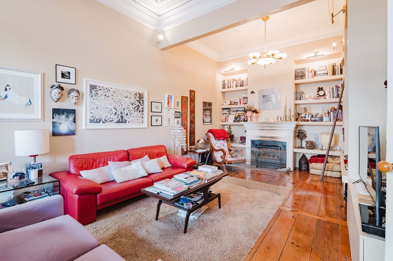 Beautifully Restored Townhouse Property with license for Short-Term rental in Bonfim, Porto