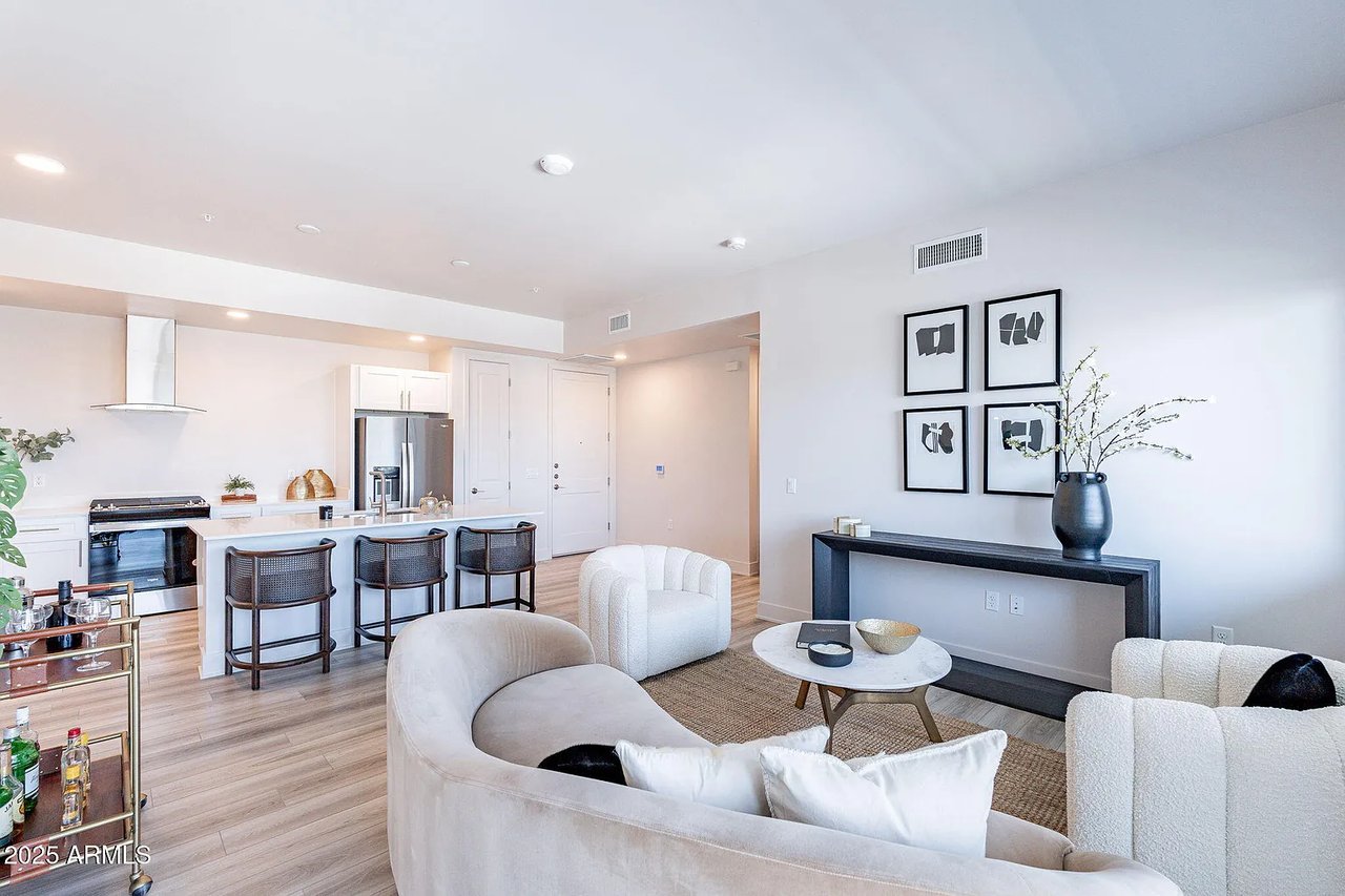 3131 N CENTRAL Avenue, 6011, Phoenix Unit: 6011