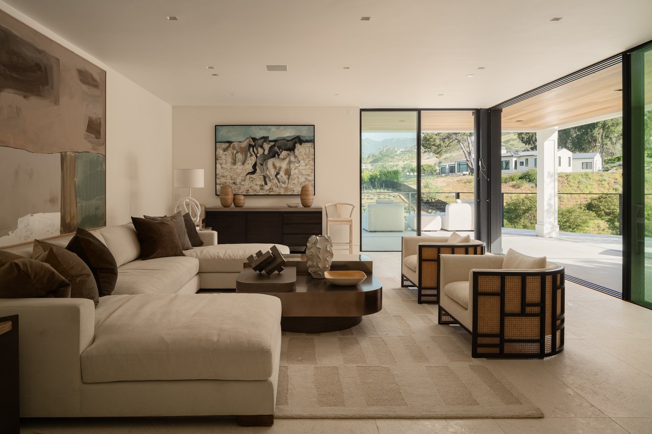 5819 Filaree Heights