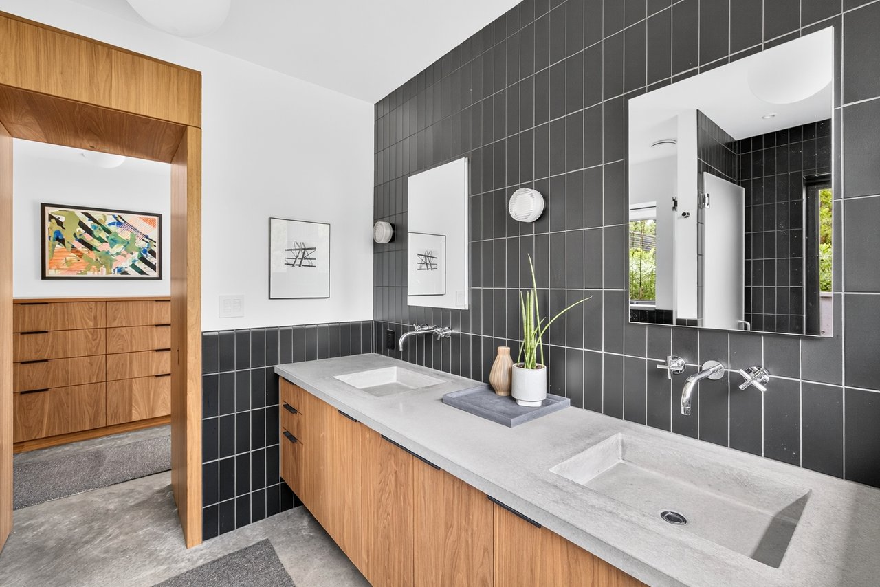 Cape Cod Modernist Masterpiece