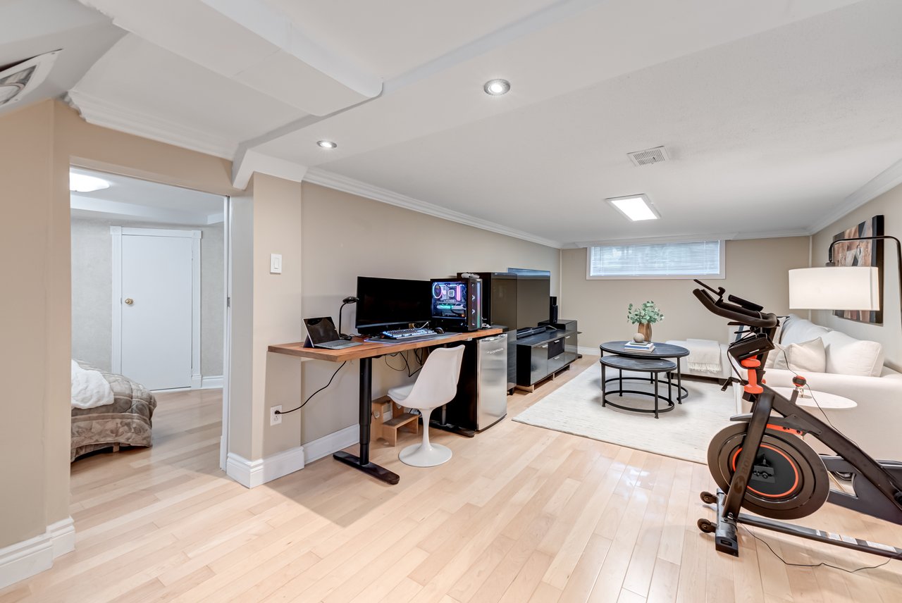 22 Worthington Cres - a Gem in Bloor West Village