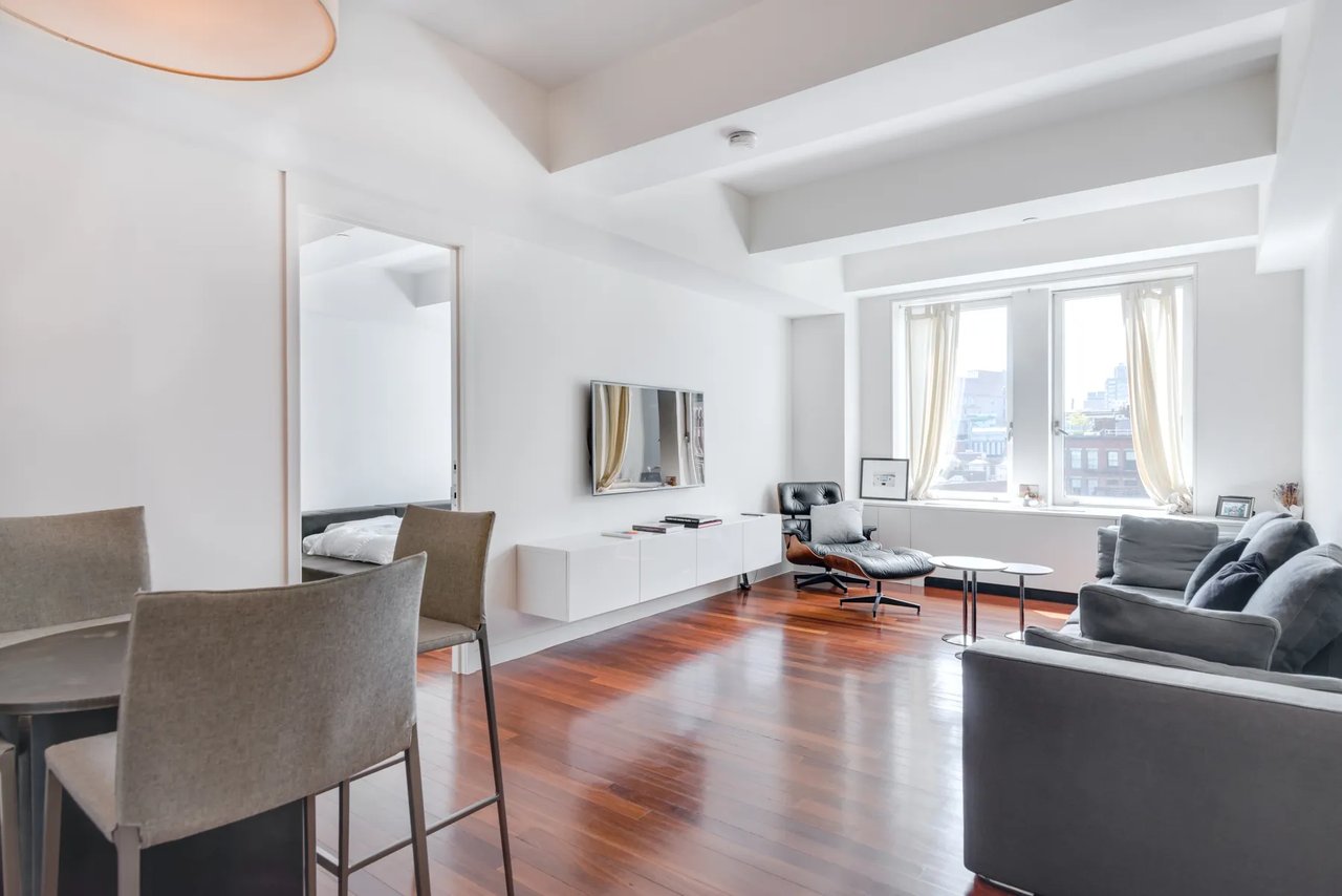 225 Lafayette Street Unit: 9B