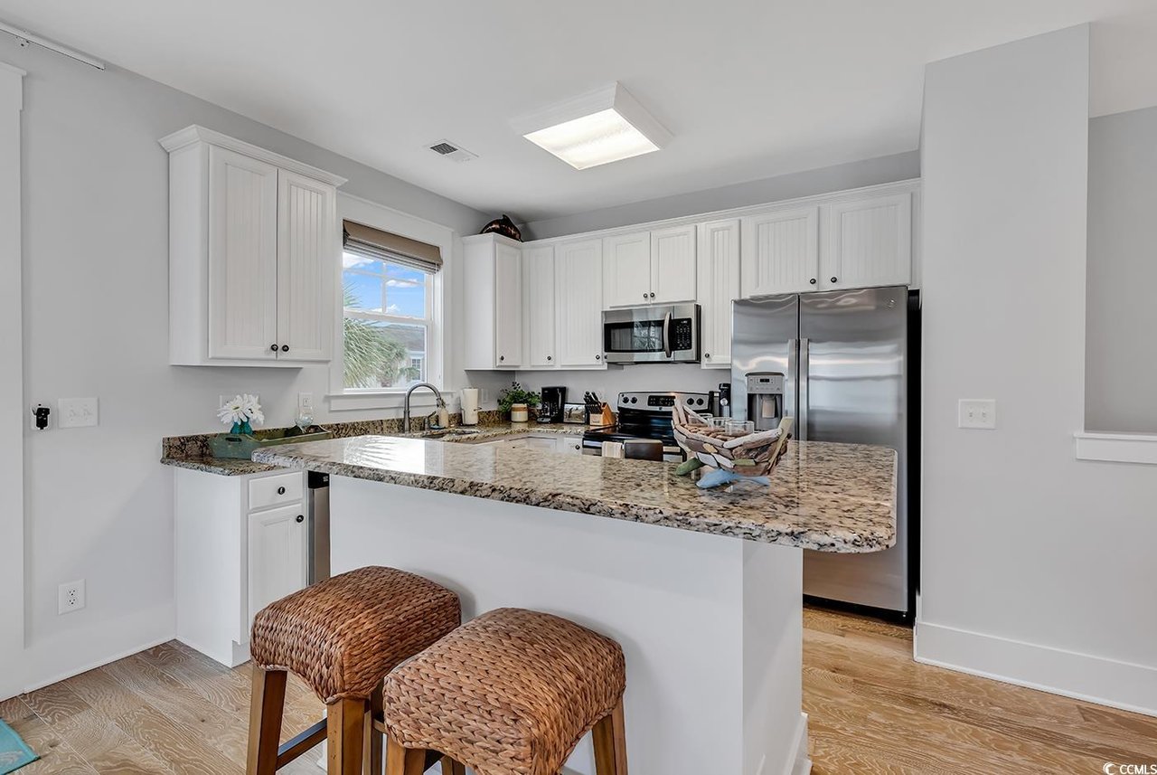 820 Madiera Dr. Unit: 14