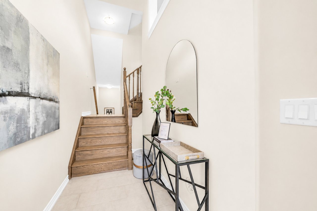 7 Delft Dr