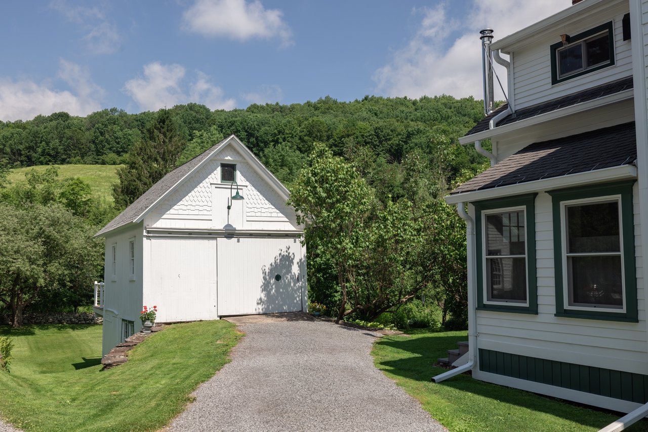 95 Maple Avenue