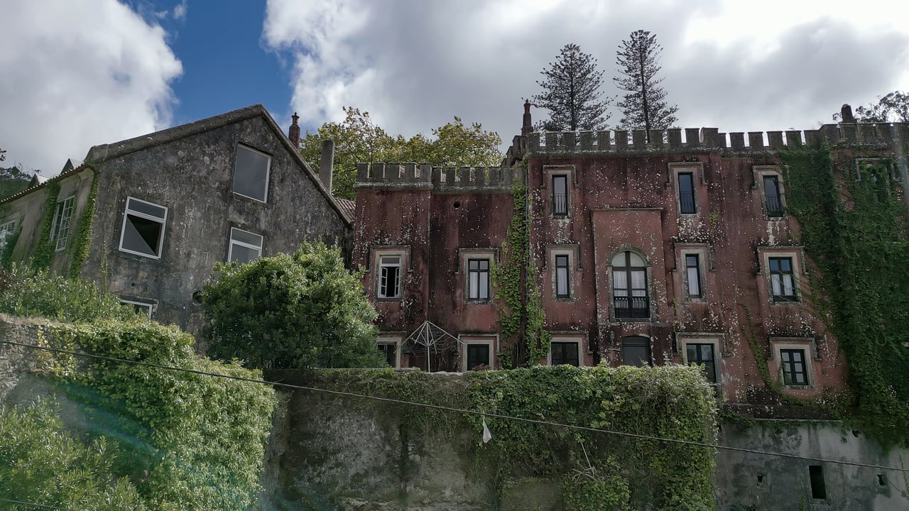 Villa Dégaud | Historic Palace with Approved Projects in the Heart of Sintra