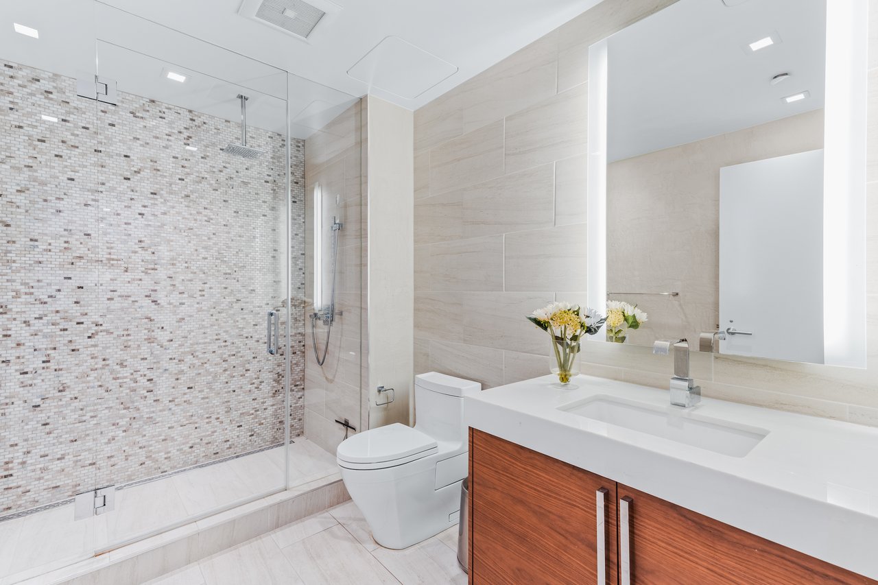 888 W E Street Unit 1106