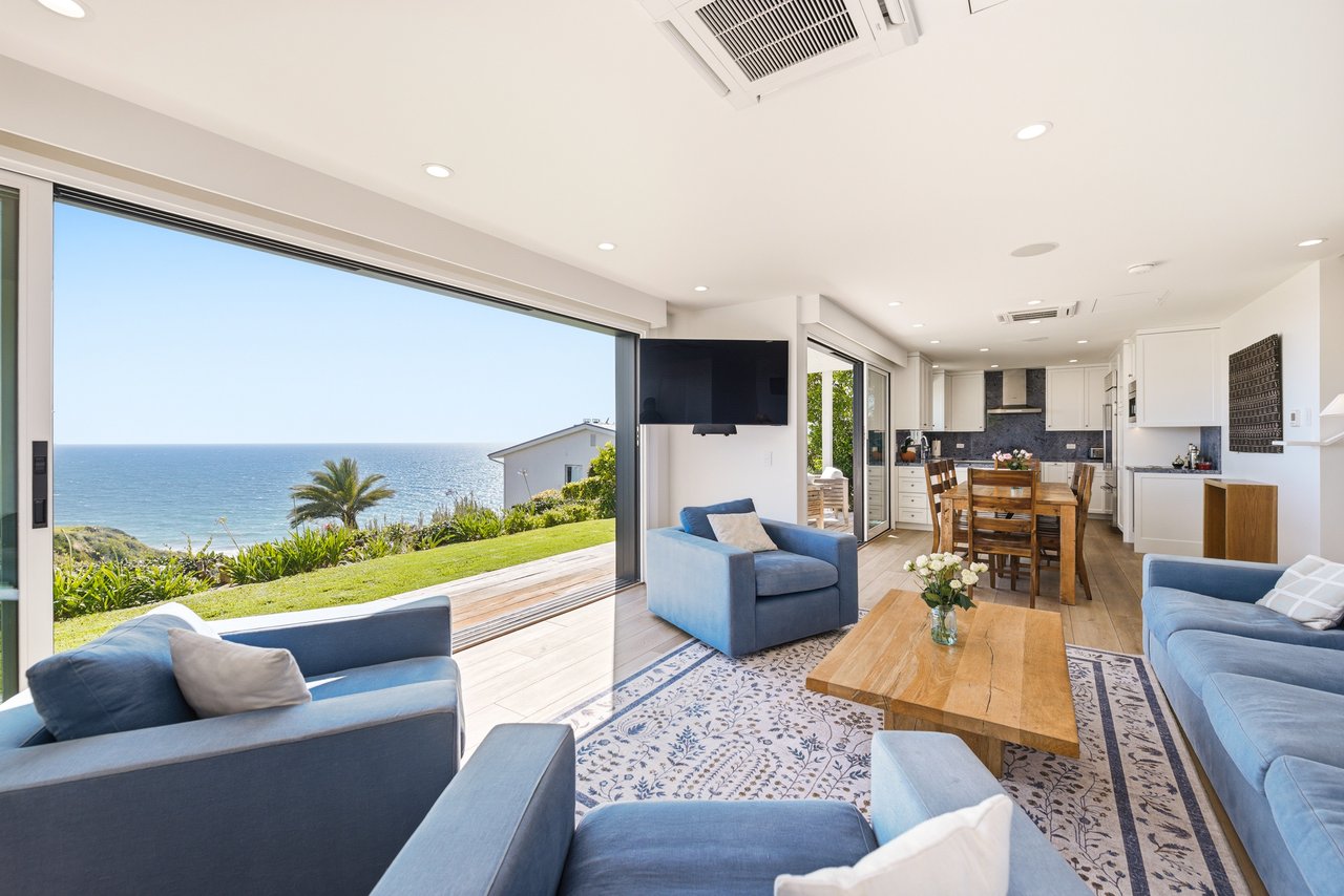 Sensational Bluff Top Malibu Townhome