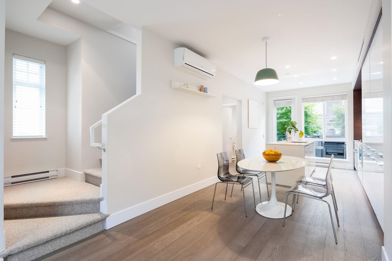276 W 62nd Ave