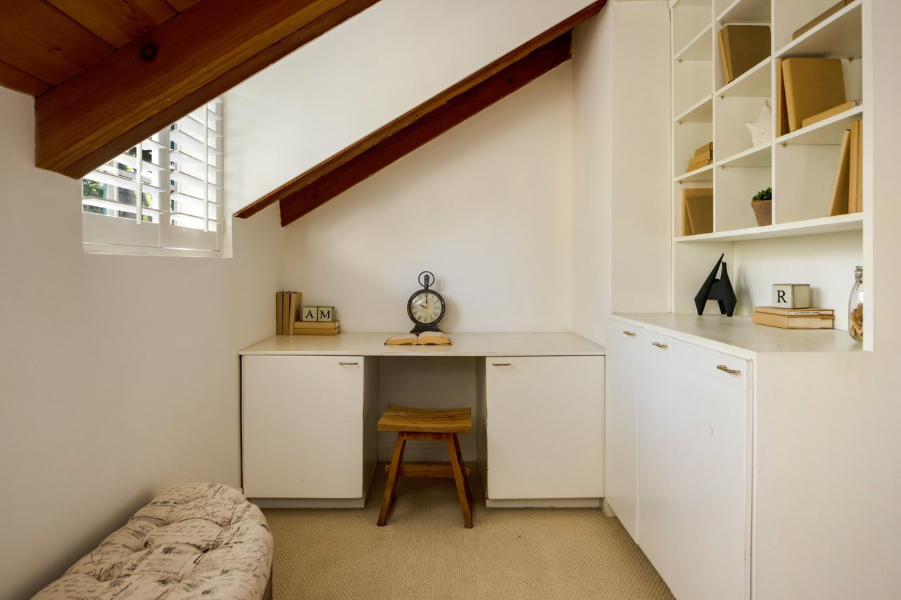 1030 N. Kenter Avenue