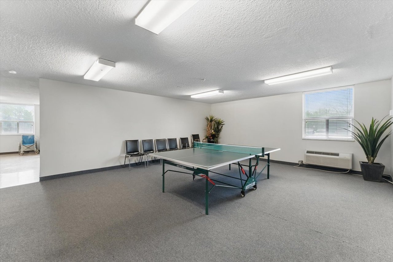 966 Inverhouse Dr 709