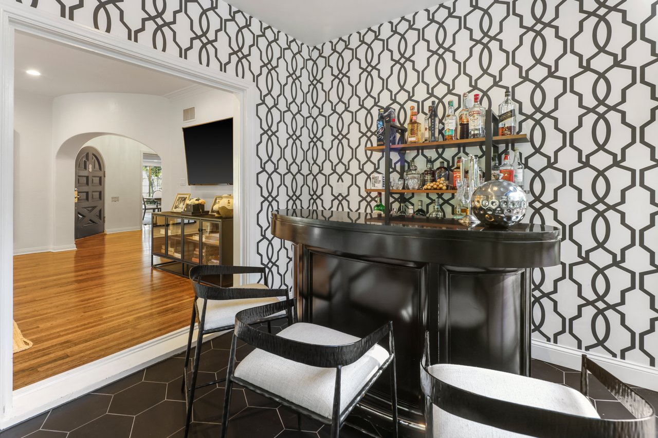 2494 Glen Canyon Road