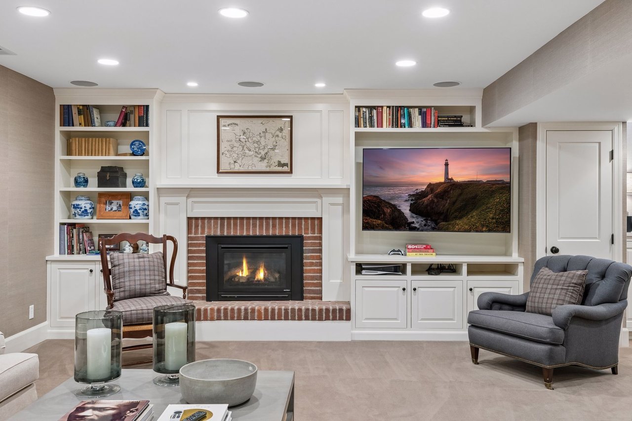 235 Hollander Road, Wayzata