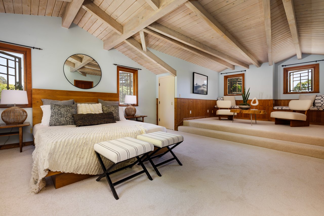 Four Bedroom Home Near Butterfly Beach