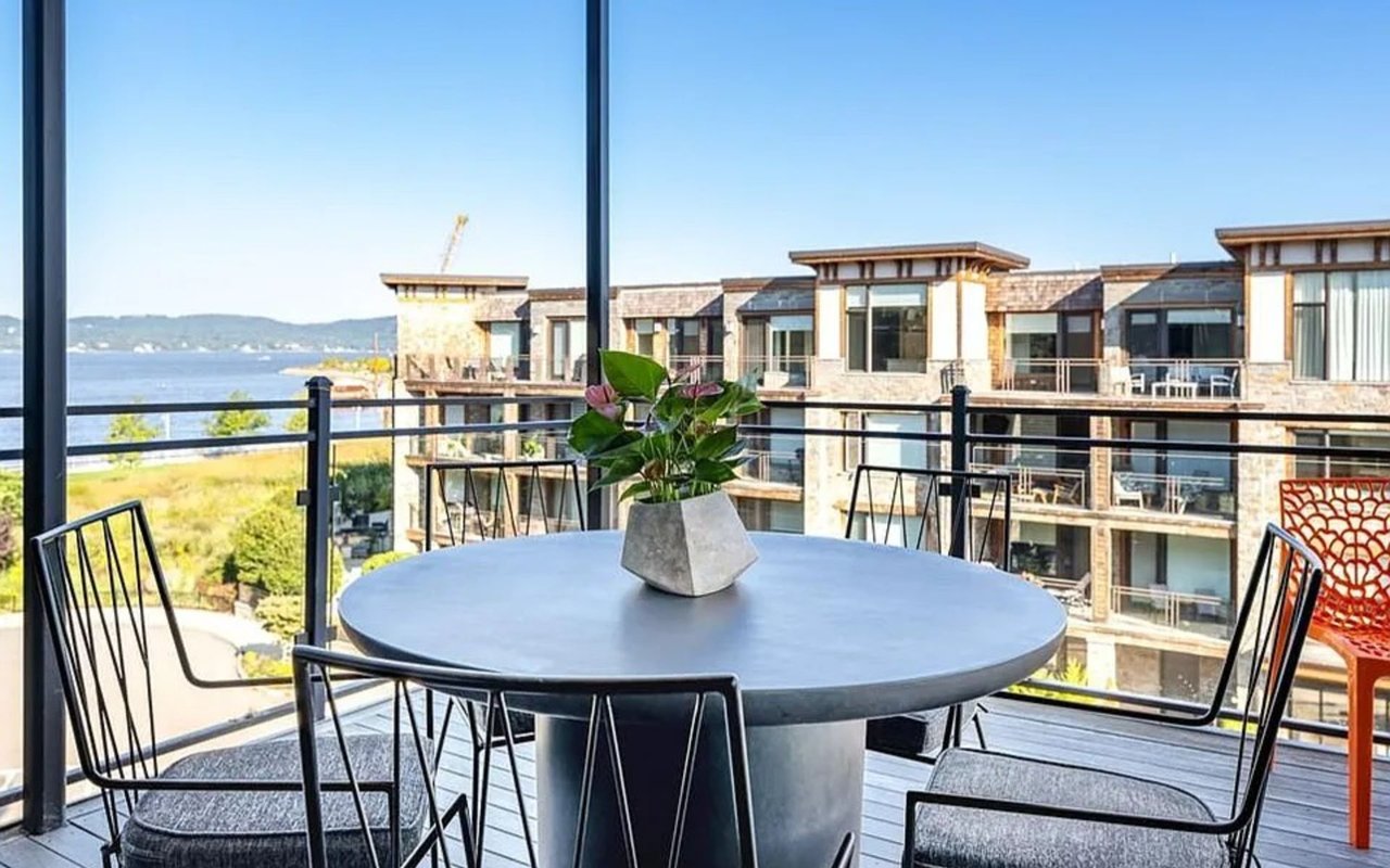 18 Rivers Edge Dr #409