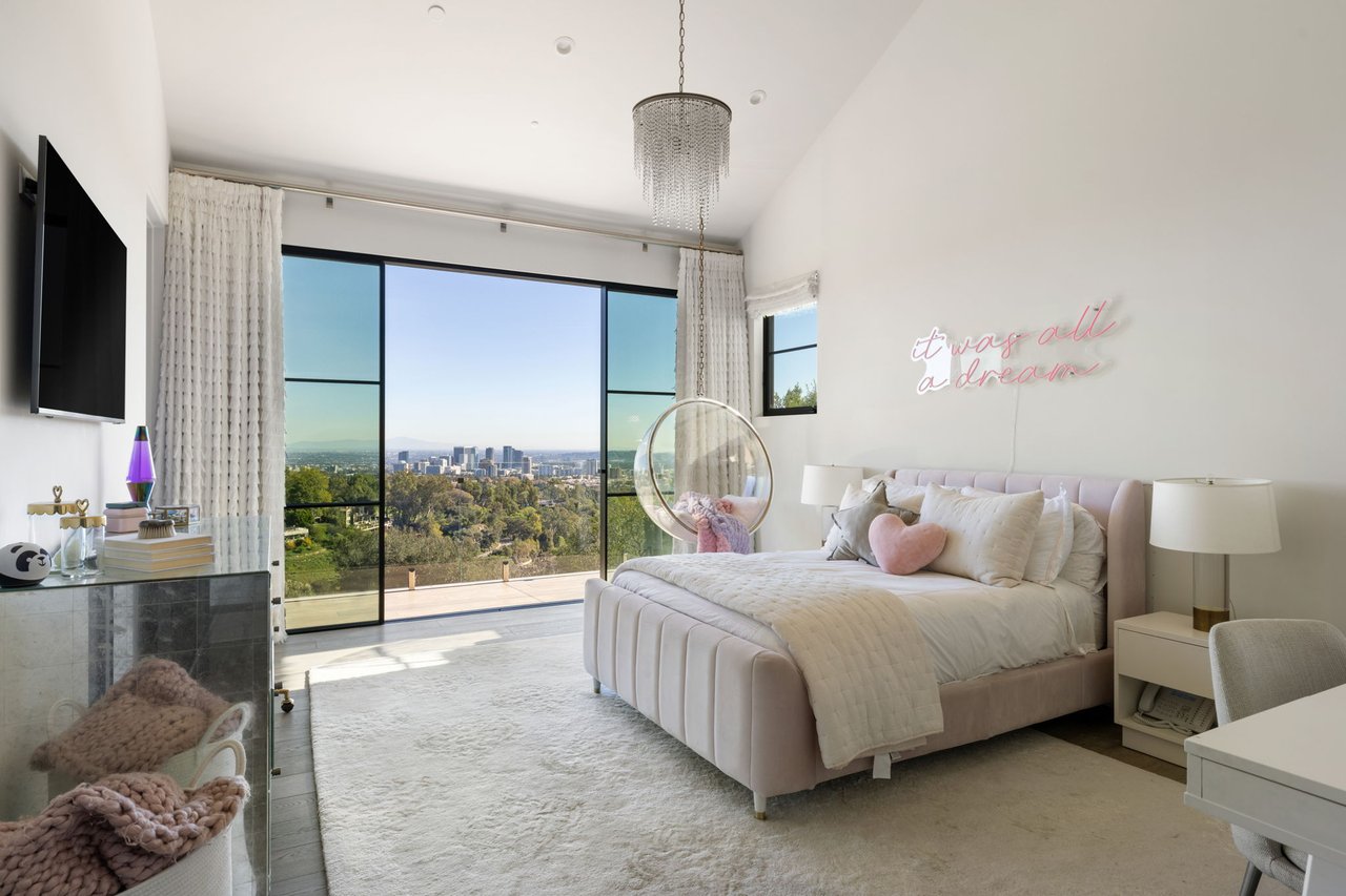 890 Linda Flora Dr, Bel Air