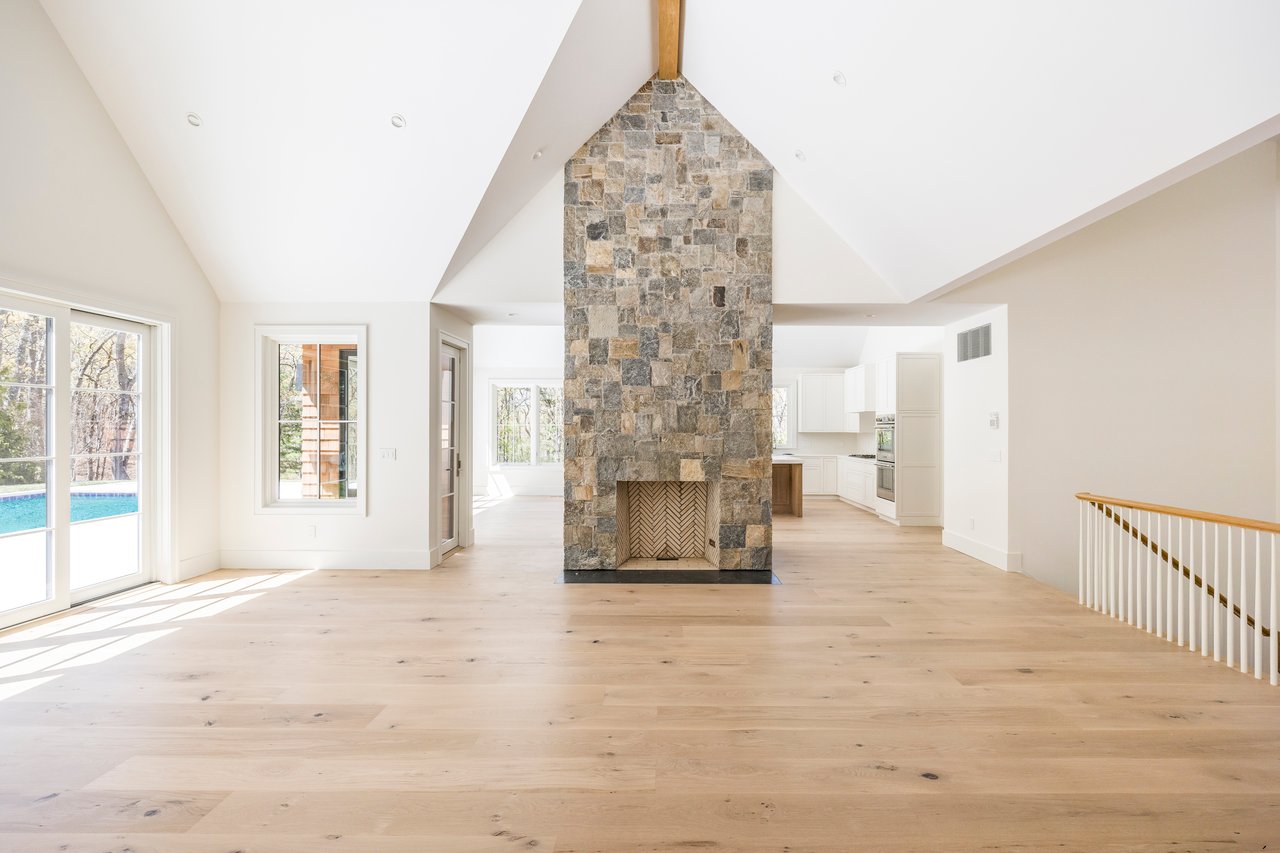 21 Ocean Pkwy, East Hampton