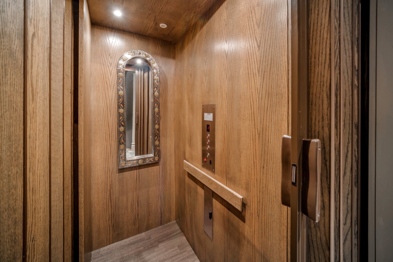 17 Prospect Heights