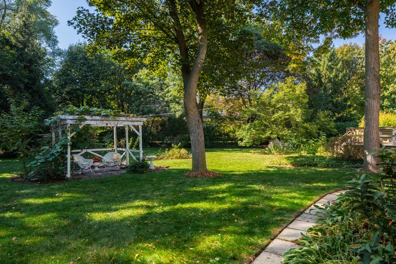 Half Acre in Lorne Park