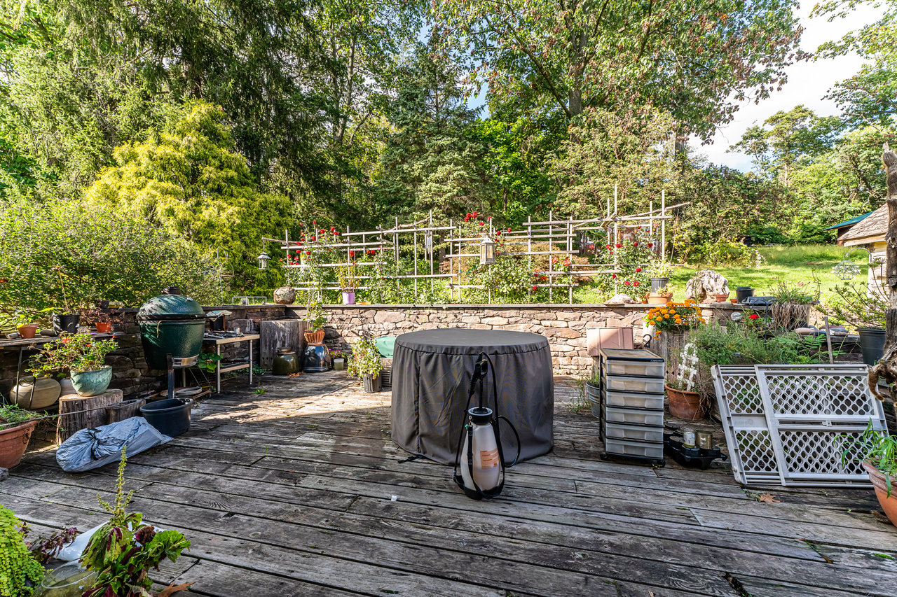 1387 Parkland Road