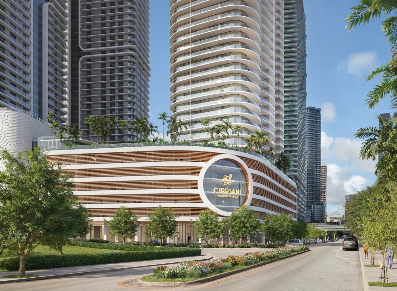 May 2024  1,000-Foot Cranes Approved for Cipriani Construction Site in Brickell