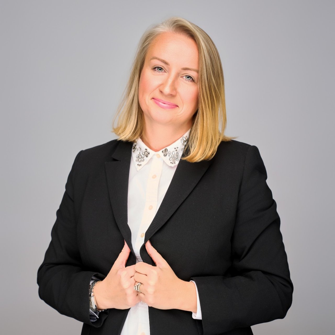 Magdalena Ostrowski Brooklyn, NY Real Estate Agent Headshot