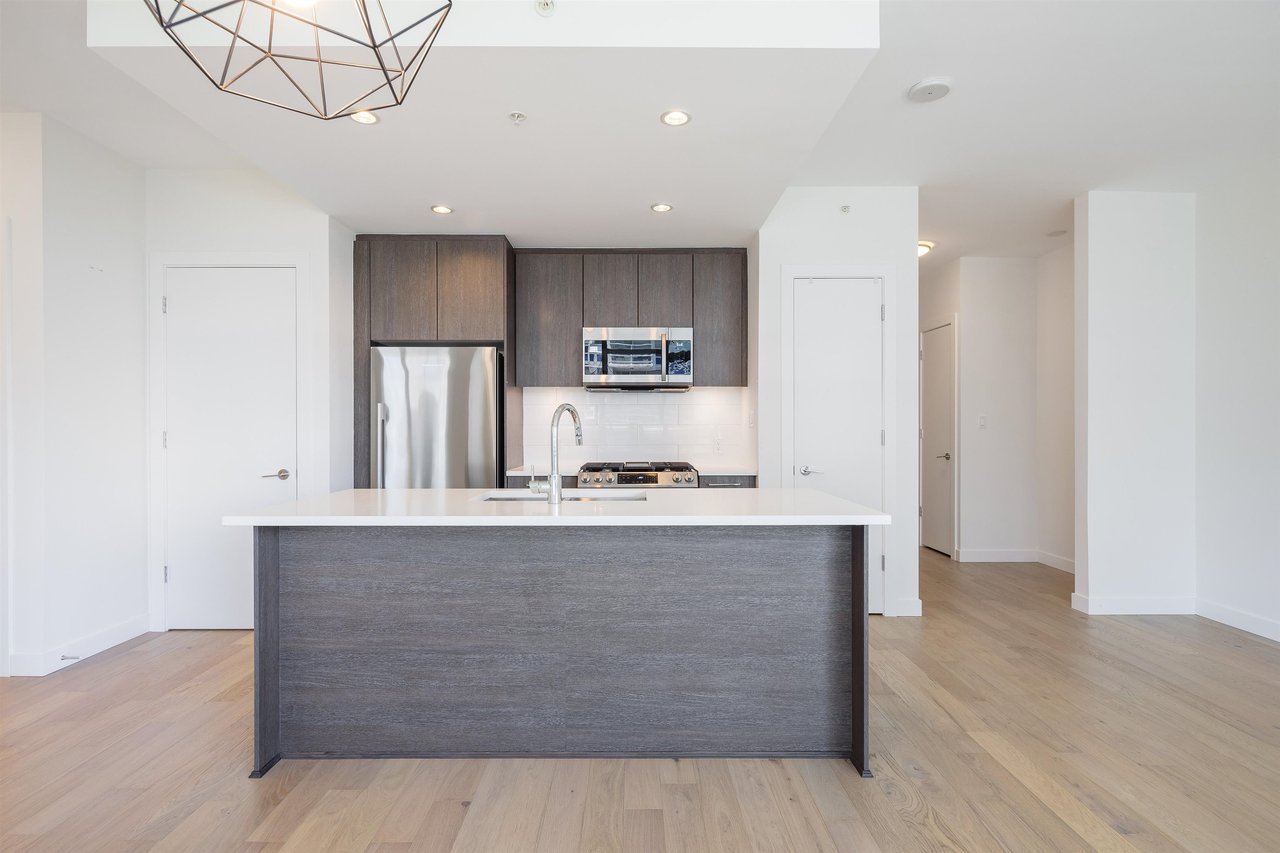 9060 University Cres, #509