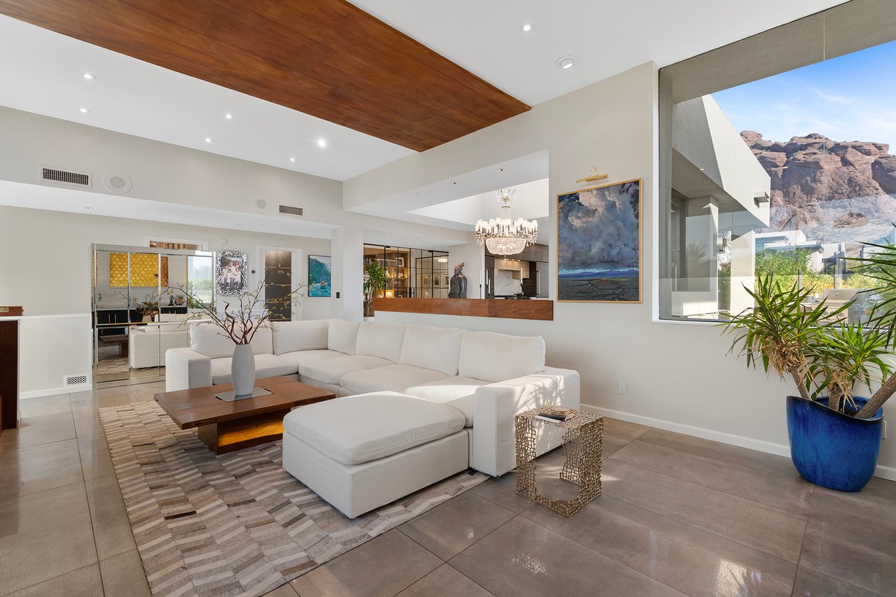 5905 N ECHO CANYON Lane