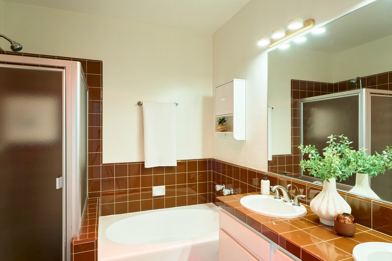 Rare Tri-Level Mar Vista Townhouse 